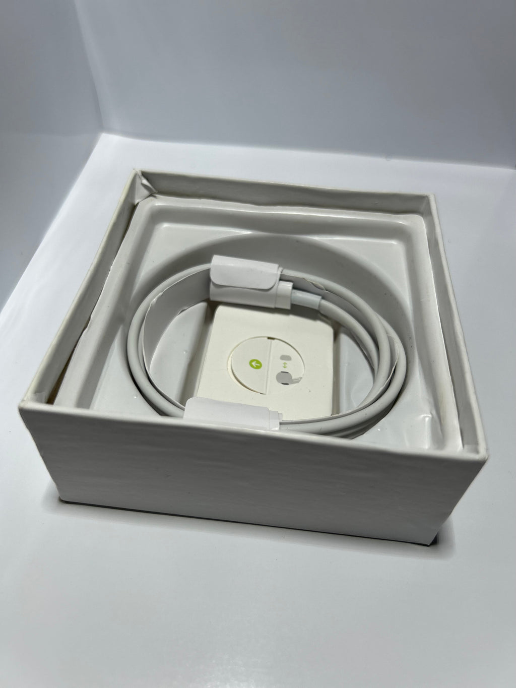 5in1 Combo, OG AirPodsPro2, Mag_safe 10000Mah, 4in1 Cable, Silicon Cover, Phone Stand(5in1 CM)