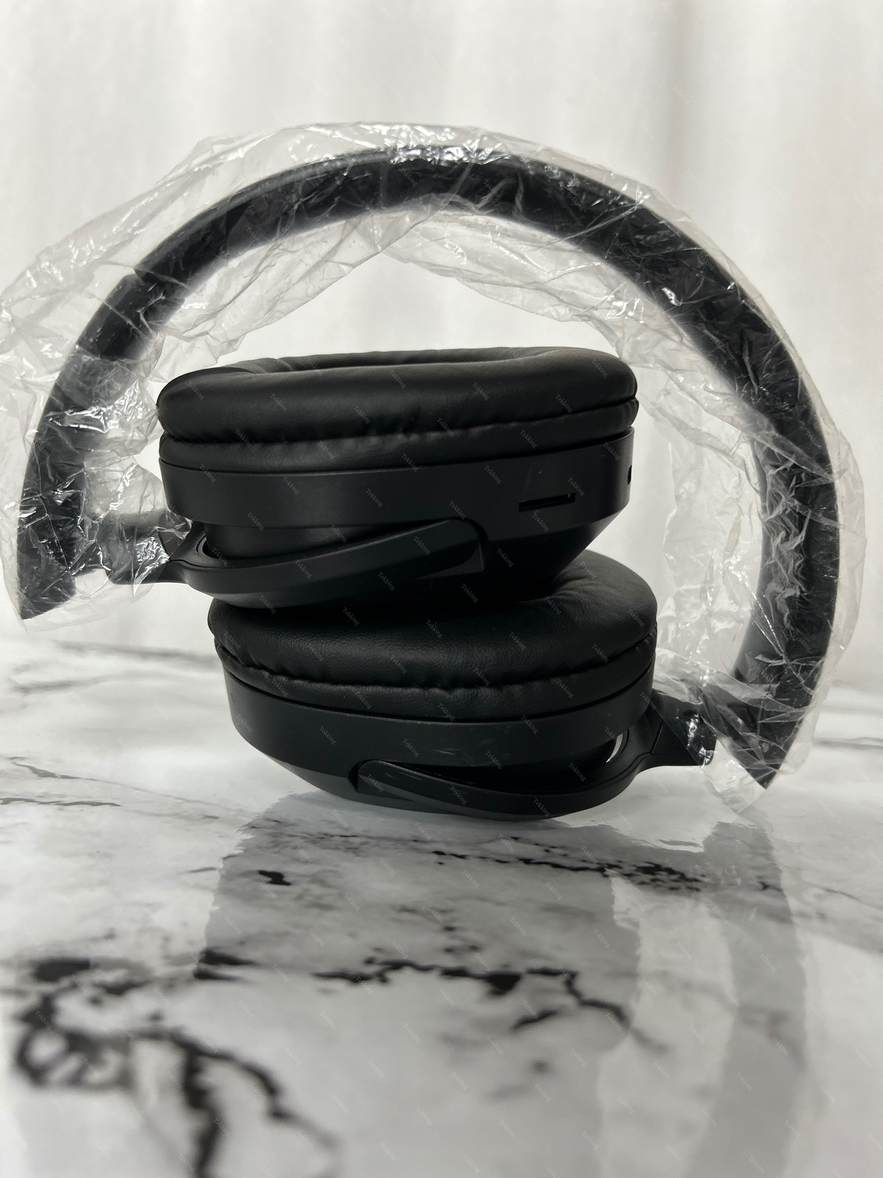 b0at Rockerz-480 Headphone, Full Adjustable, With RGB, Premium quality (HRGB)