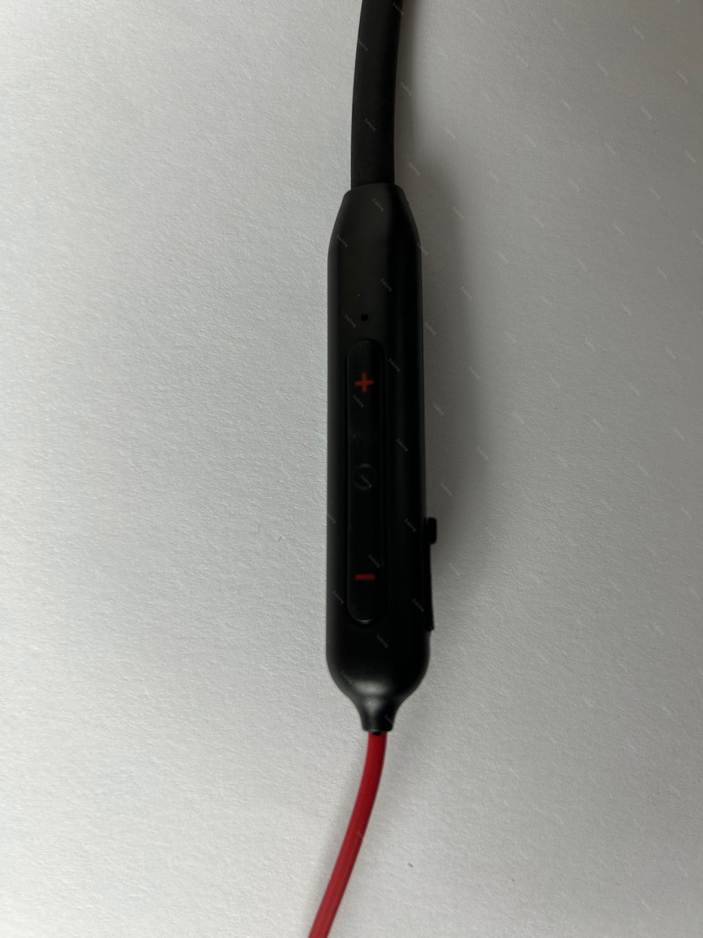 OnePlus Neckband, Magnetic ON/OFF Control, Premium quality (NOP)