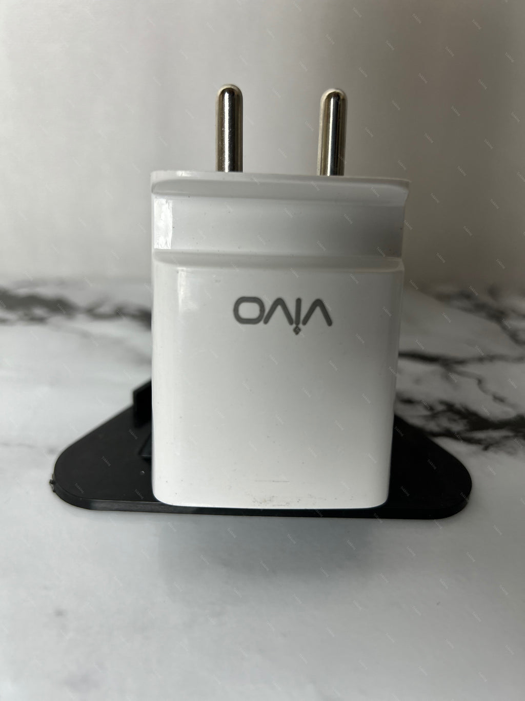 Vivo 30W, Mobile Charger With Stand (C30W)